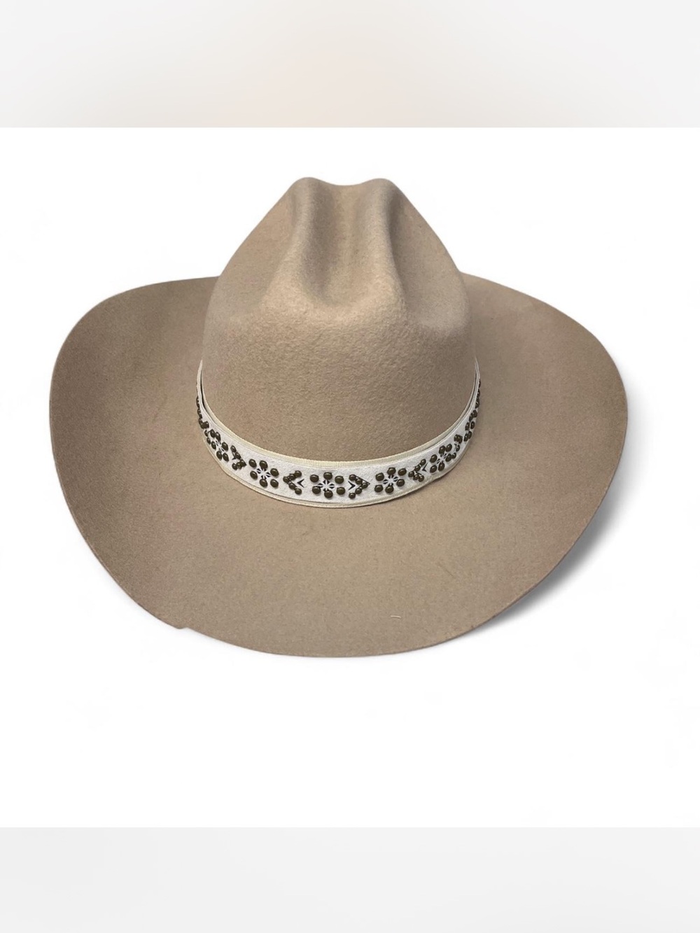 Shyanne One Size Beige Western Felt Hat with Embellished Band